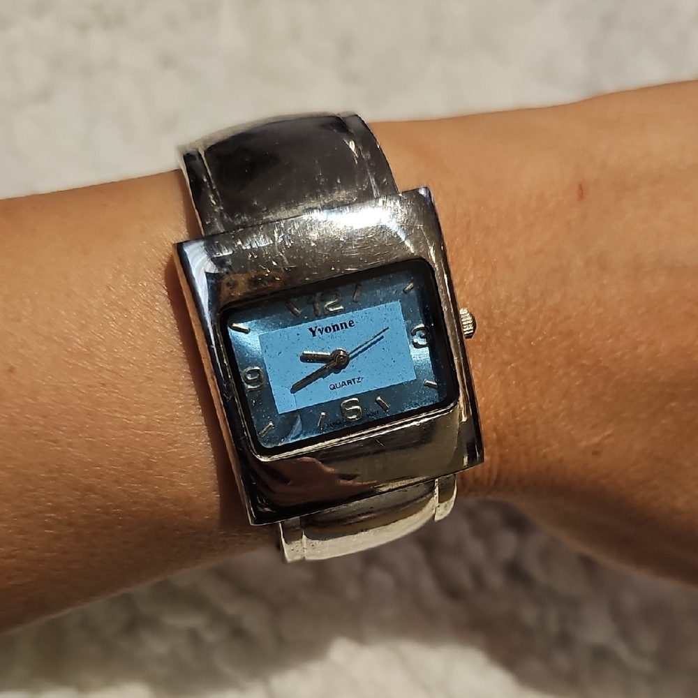 Silver and Blue Quartz Watch BANGLE STYLE